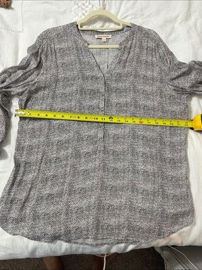 grand & greene Black and White Printed V-Neck Blouse
